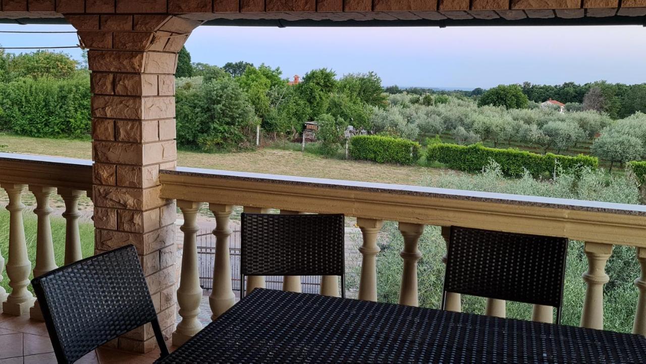 Ferienwohnung Minhen Muntić Exterior foto