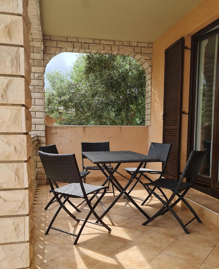 Ferienwohnung Minhen Muntić Exterior foto