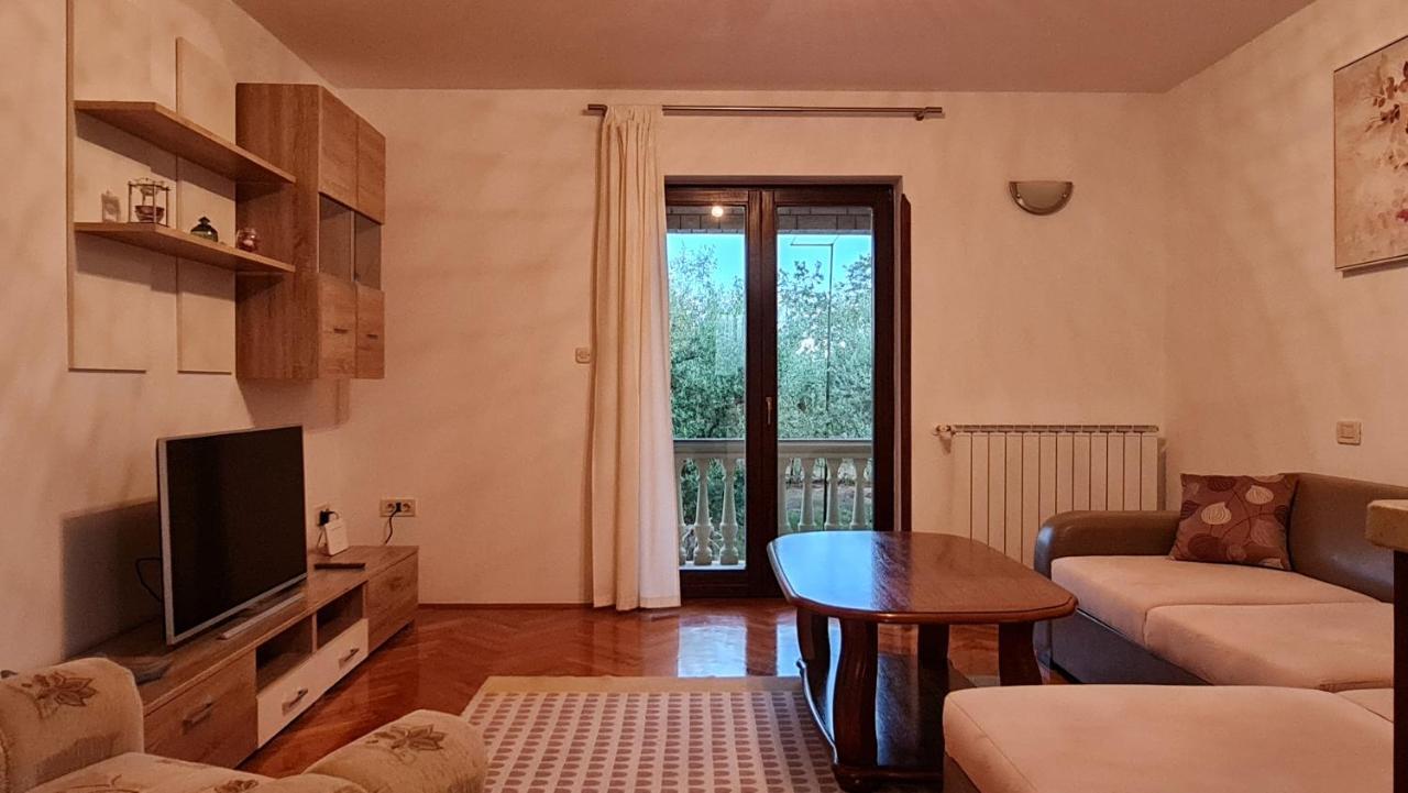 Ferienwohnung Minhen Muntić Exterior foto