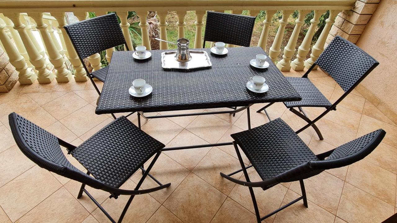 Ferienwohnung Minhen Muntić Exterior foto