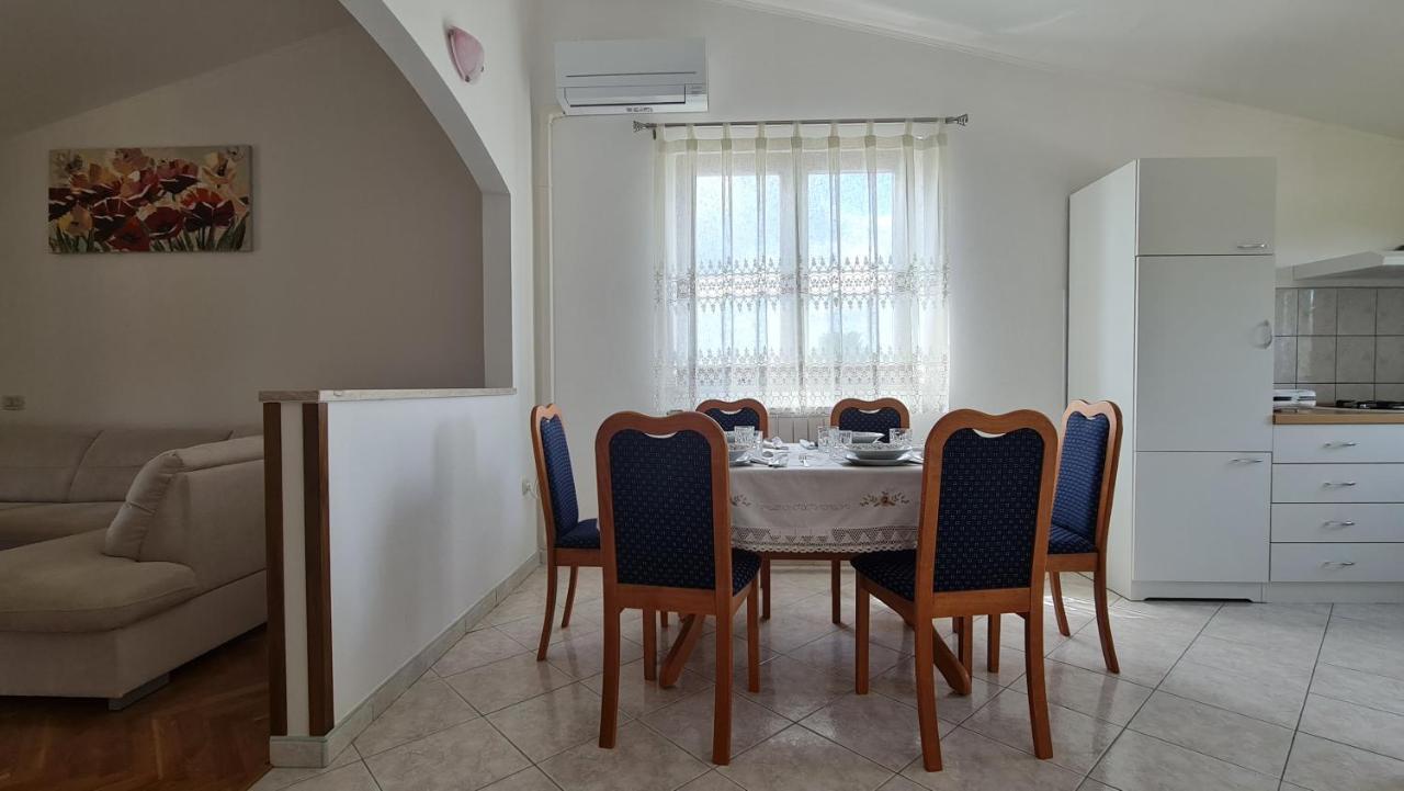 Ferienwohnung Minhen Muntić Exterior foto