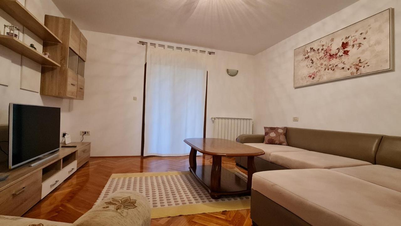 Ferienwohnung Minhen Muntić Exterior foto