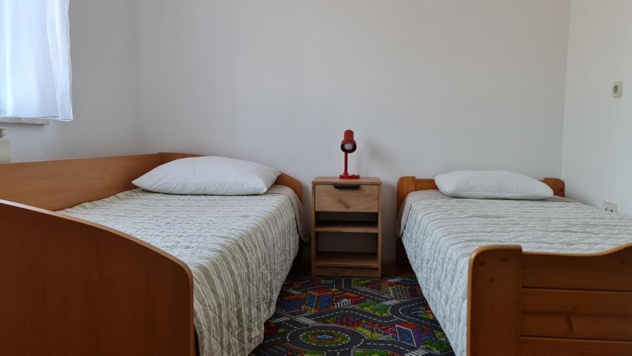 Ferienwohnung Minhen Muntić Exterior foto